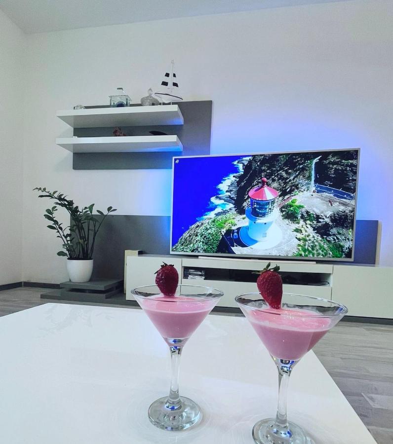 Luana Lux Apartment Pula Luaran gambar